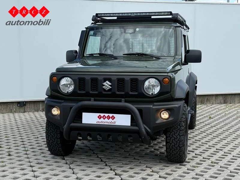 Suzuki Jimny 2023: fotografija 2