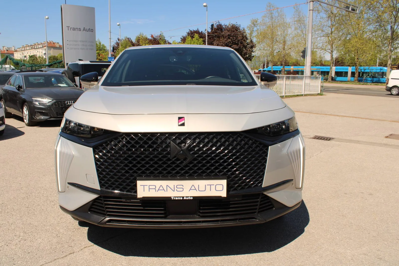 DS Automobiles DS 7 2023 – fotografija 2