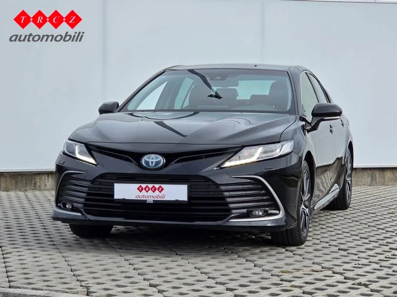 Toyota Camry 2021 – fotografija 2