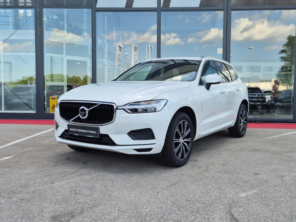 Volvo Xc60 2018 – fotografija 1