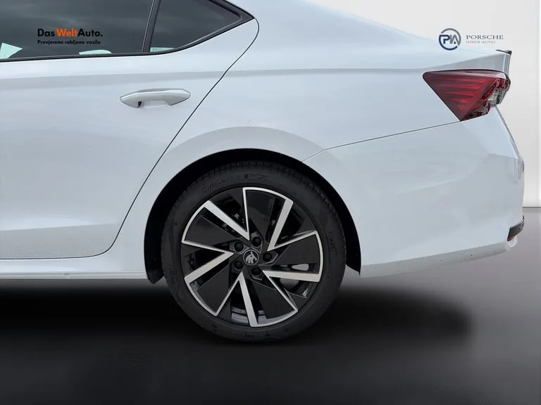 Škoda Octavia 2026: fotografija 21