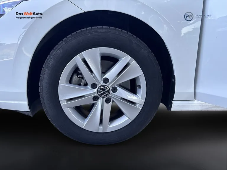 Volkswagen Golf VIII Variant 2025: fotografija 27