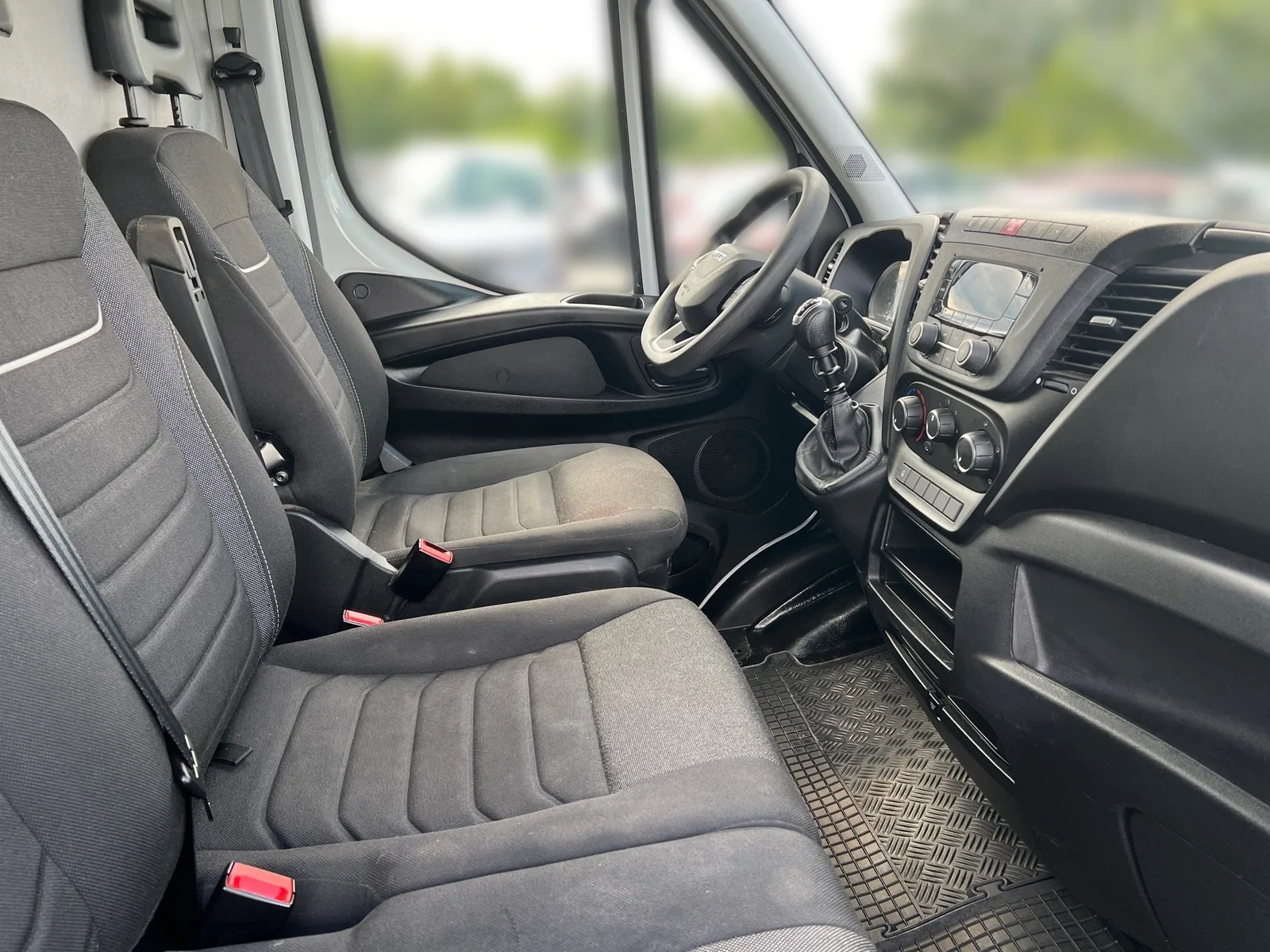 Iveco Daily 2023 – fotografija 16