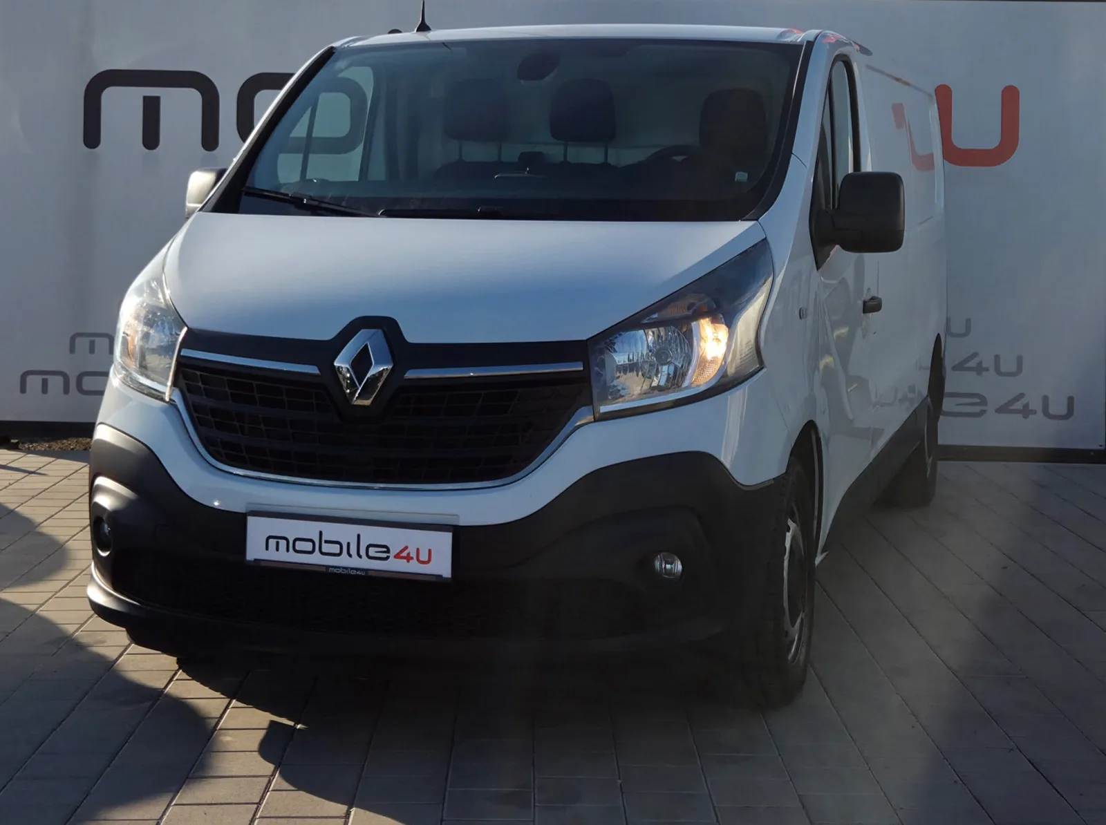 Renault Trafic 2021 – fotografija 1