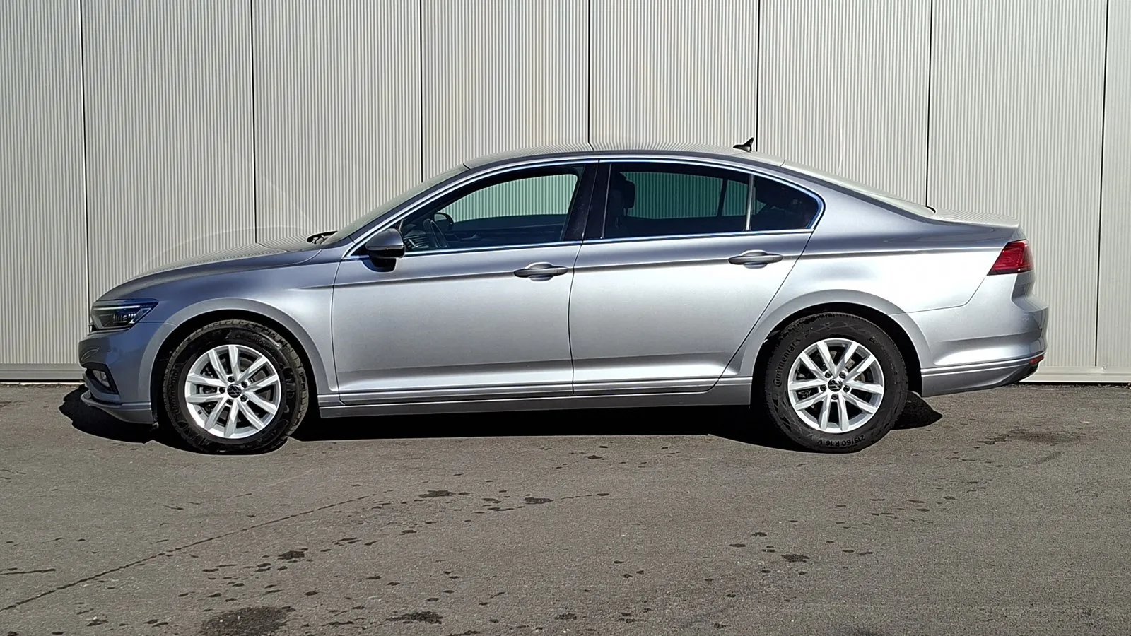 Volkswagen Passat 2020 – fotografija 2
