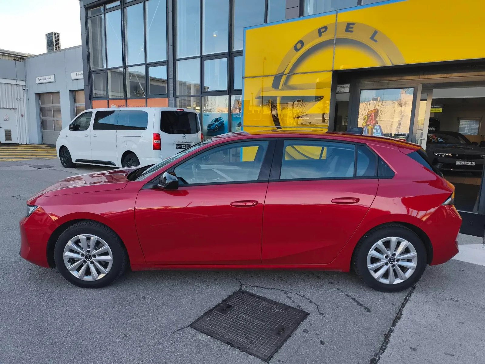 Opel Astra 2025 – fotografija 2