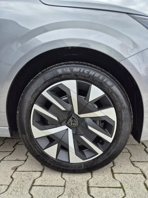 Peugeot 208 2025: fotografija 17