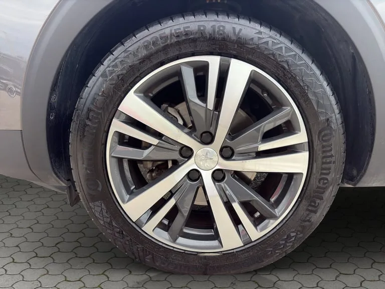 Peugeot 3008 2023: fotografija 18