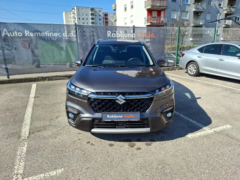 Suzuki S-Cross 2022: fotografija 2
