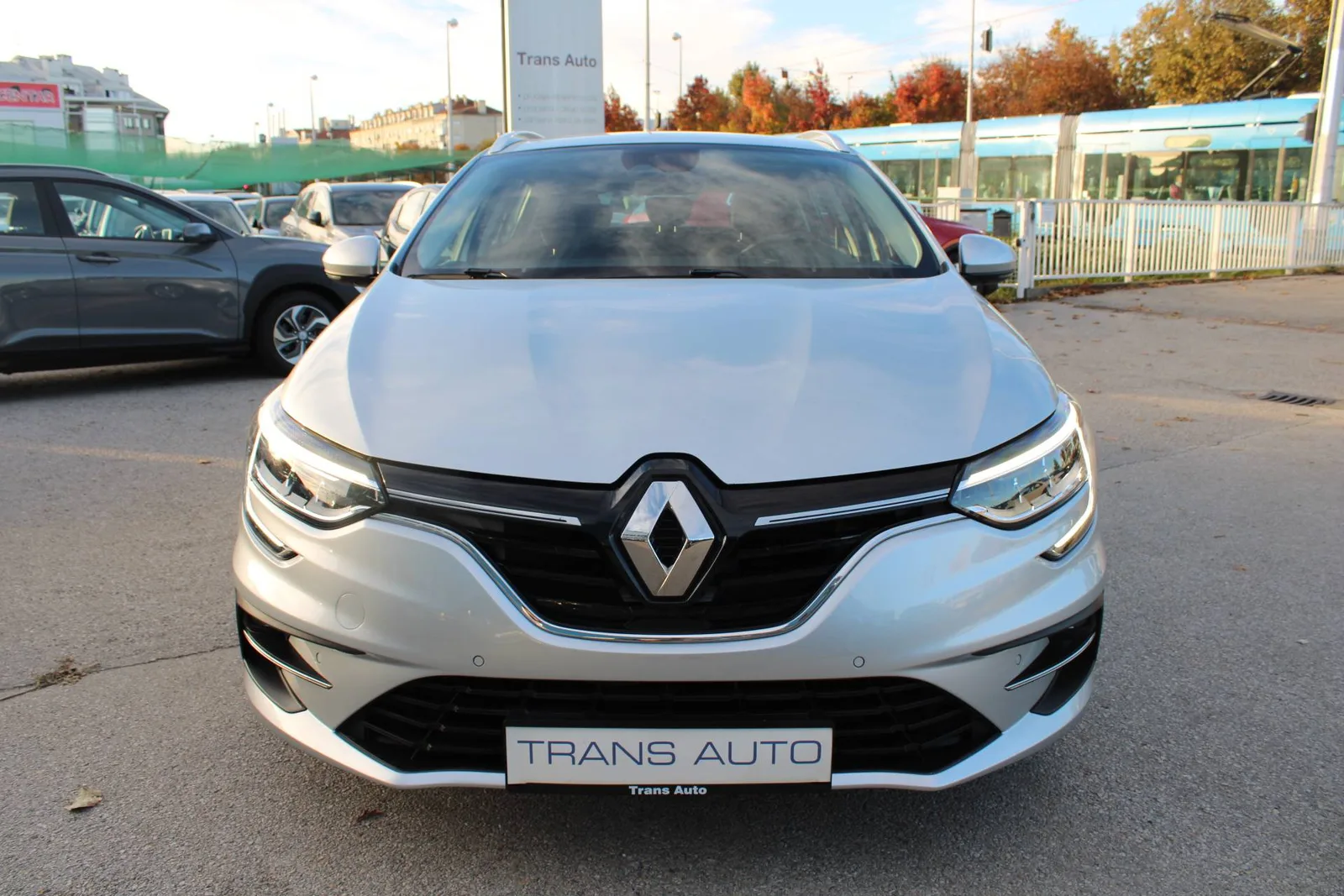 Renault Megane 2022: fotografija 2