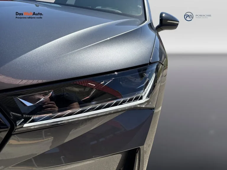 Škoda Superb 2026: fotografija 22