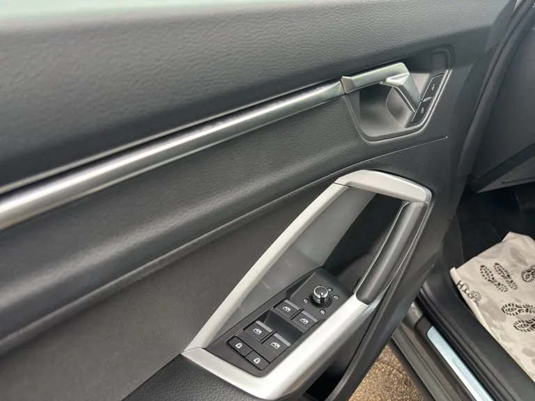 Audi Q3 2025: fotografija 44