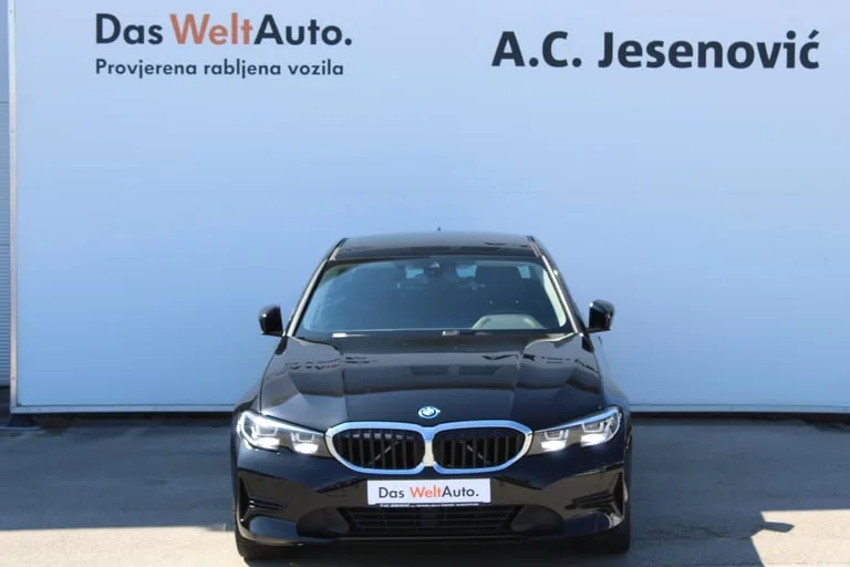 BMW Serija 3 2022: fotografija 2