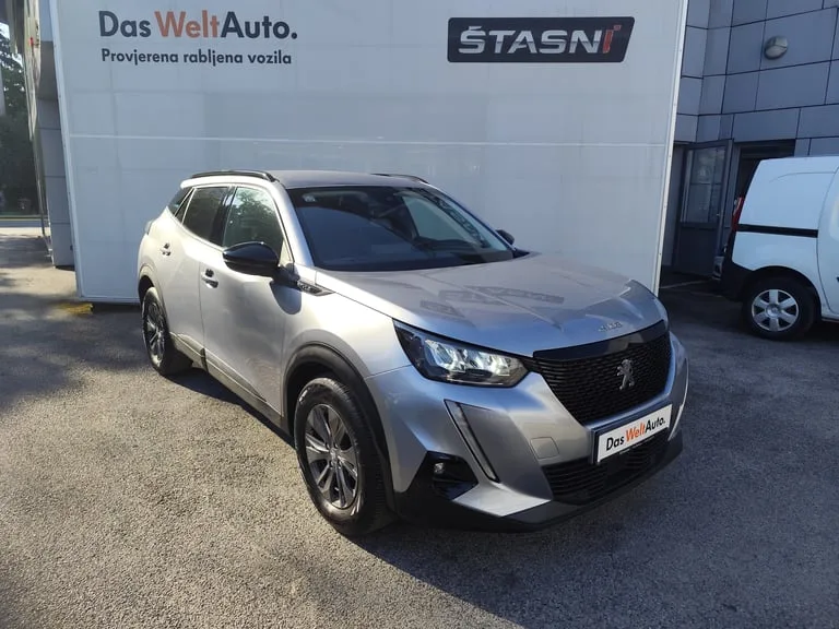 Peugeot 2008 2022: fotografija 2
