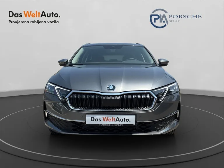 Škoda Octavia Combi 2025: fotografija 2
