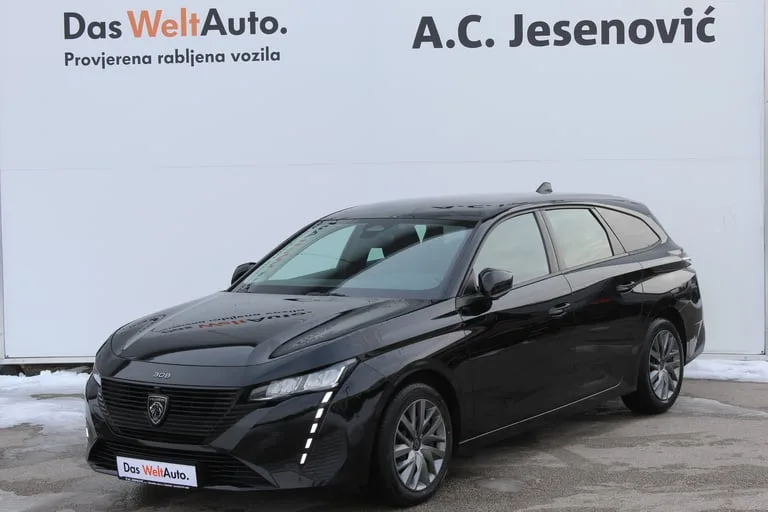 Peugeot 308 2022: fotografija 1
