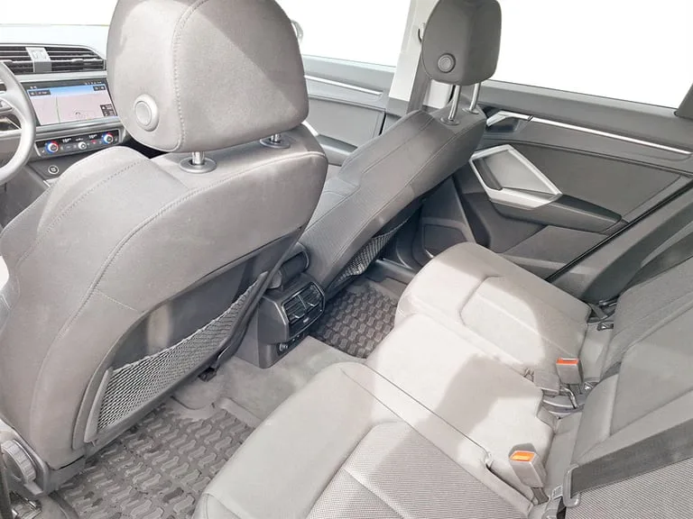 Audi Q3 2025: fotografija 11