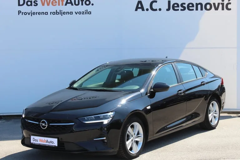 Opel Insignia 2021: fotografija 1