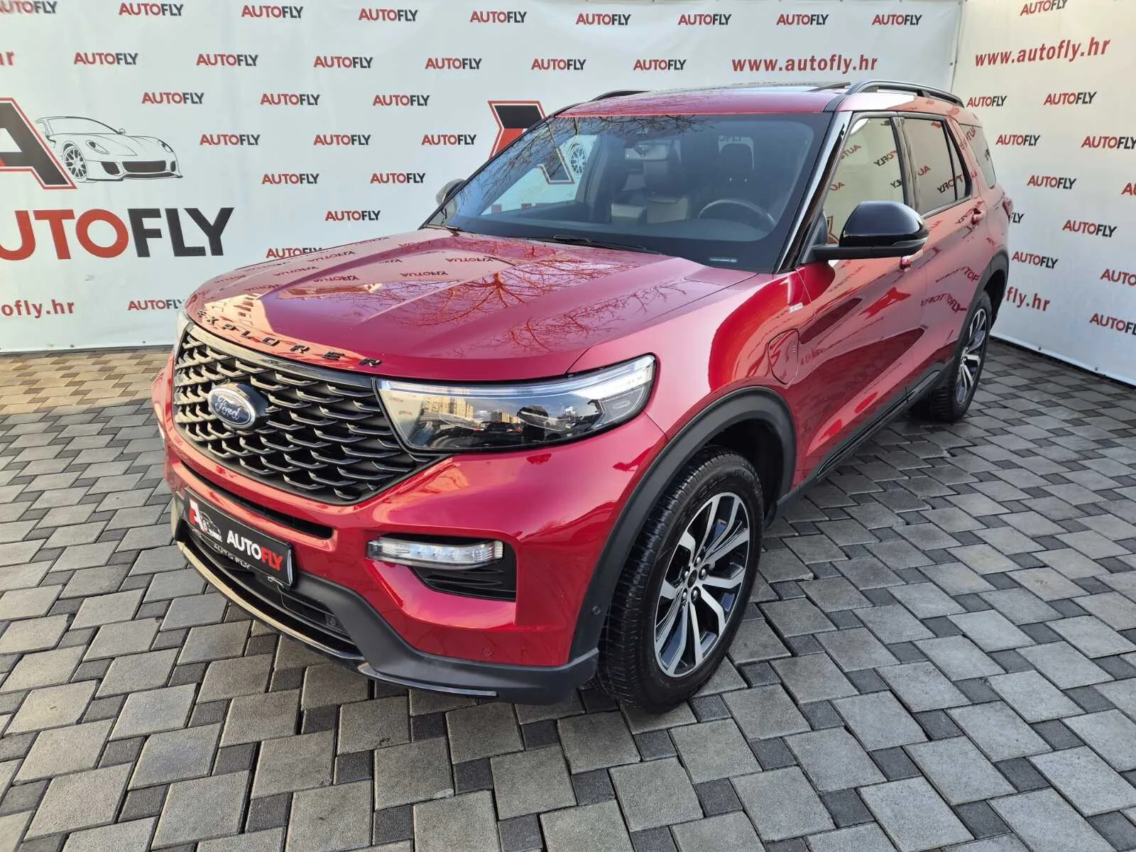 Ford Explorer 2023 – fotografija 1