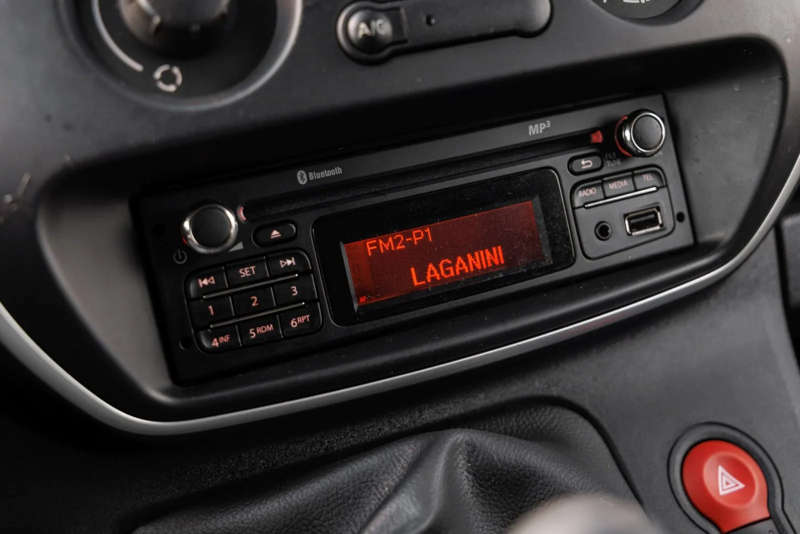 Renault Kangoo 2020 – fotografija 17