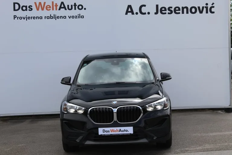 BMW X1 2021: fotografija 2