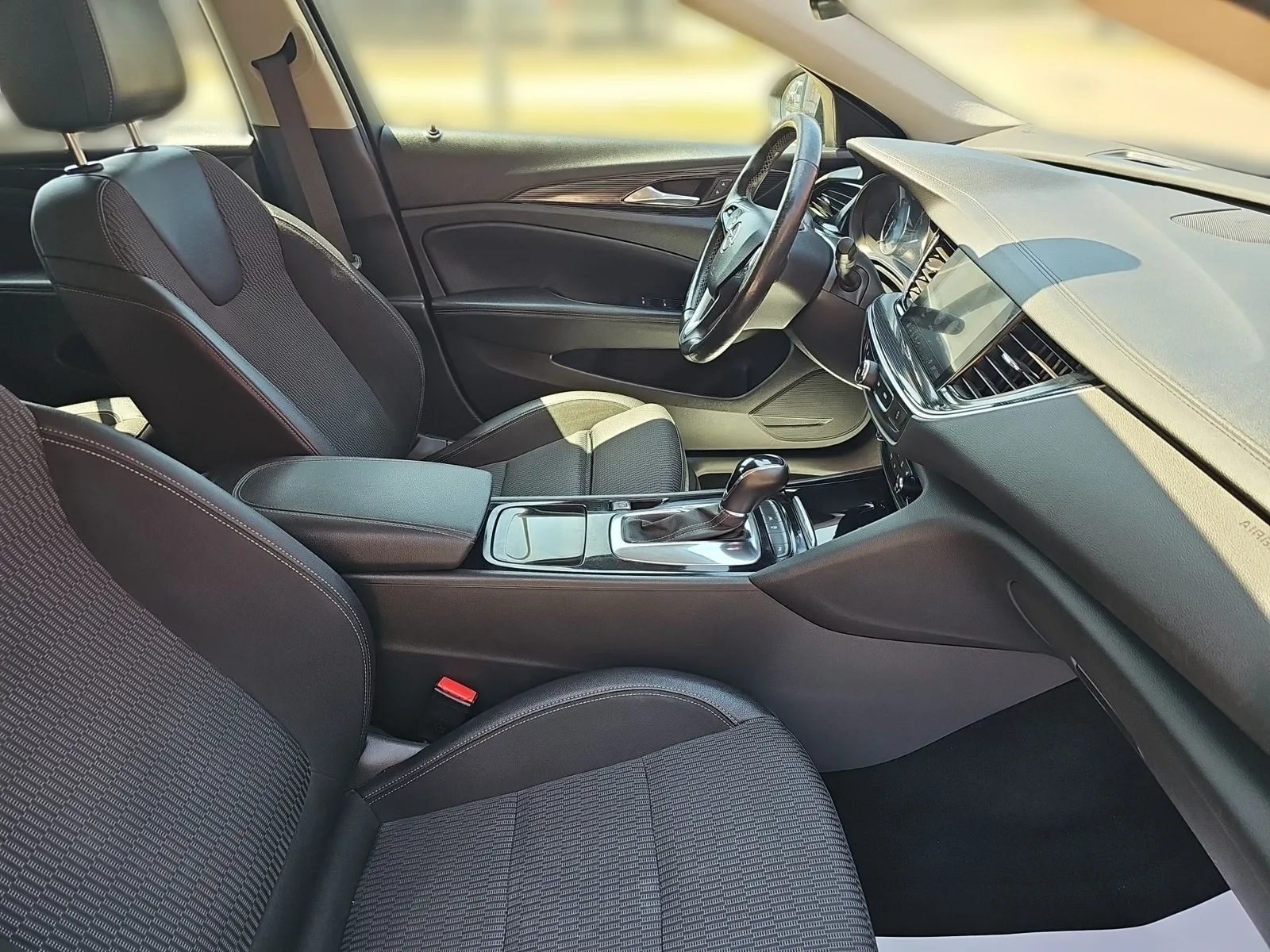 Opel Insignia 2019: fotografija 21