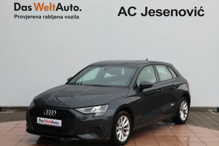 Audi A3 Sportback 2021: fotografija 1