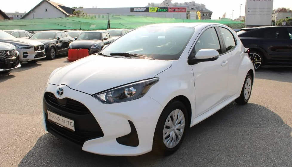 Toyota Yaris 2022 – fotografija 1