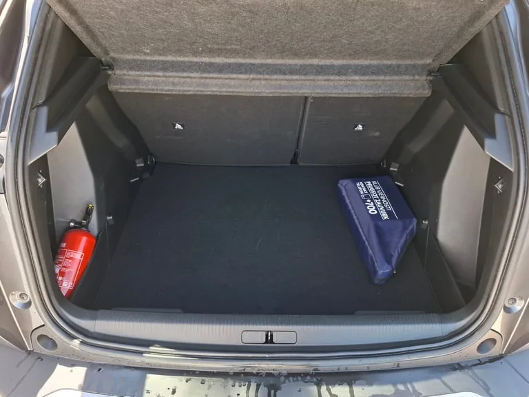 Peugeot 2008 2022: fotografija 19