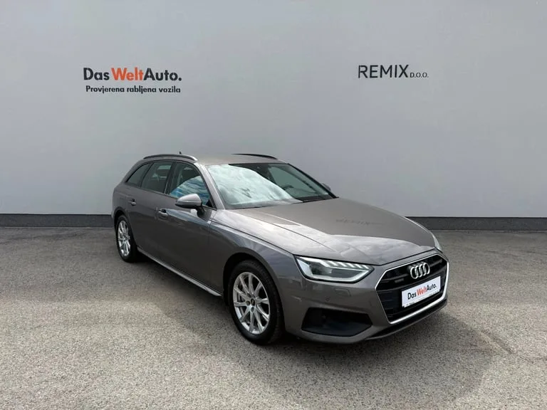 Audi A4 Avant 2021: fotografija 2