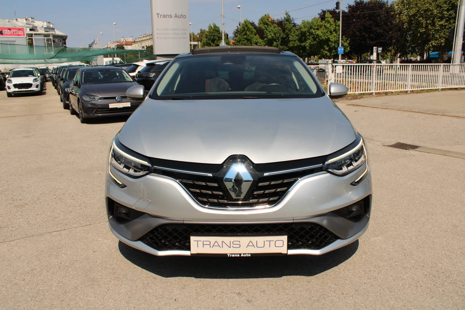 Renault Megane 2022 – fotografija 2