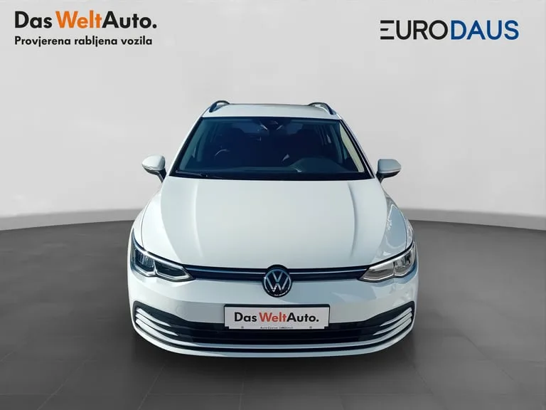 Volkswagen Golf 2023: fotografija 2