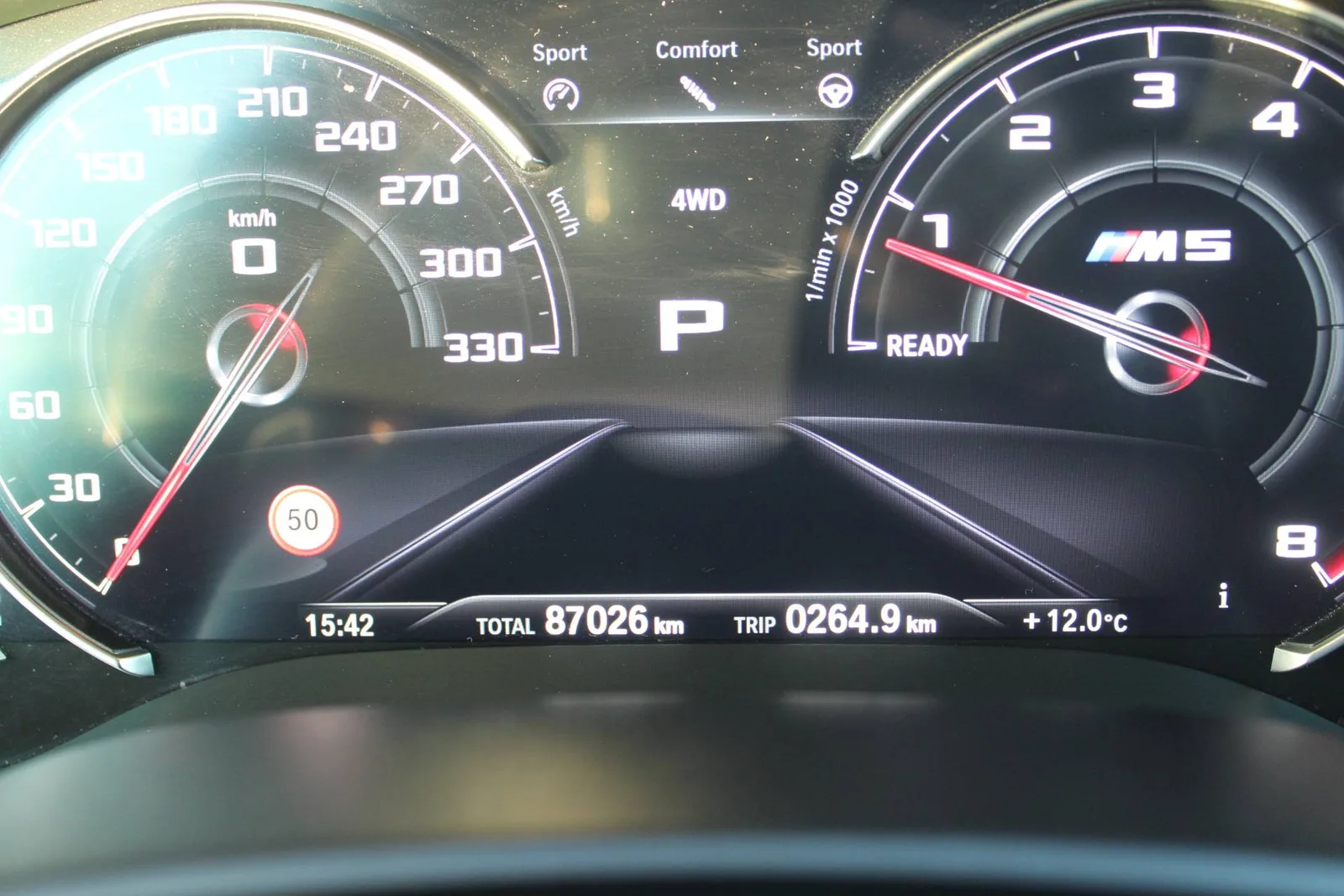 BMW M5 2019: fotografija 32