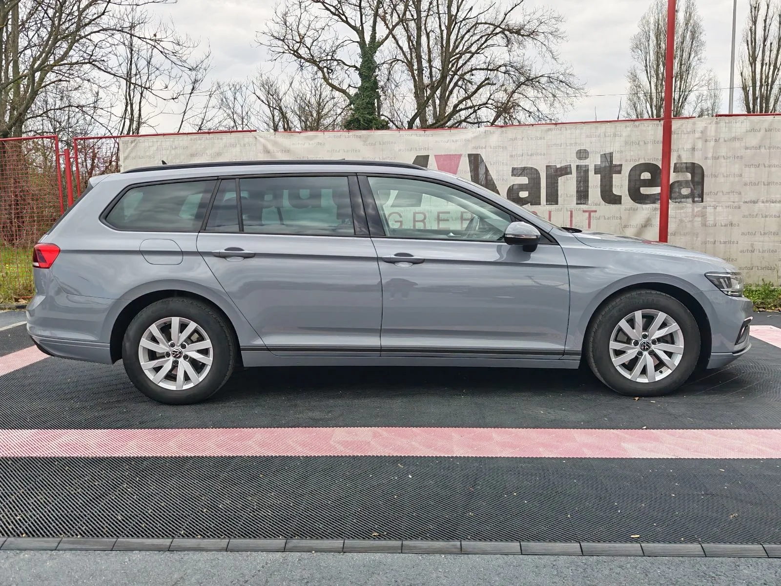 Volkswagen Passat Variant 2023 – fotografija 21