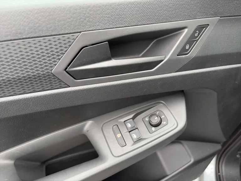 Volkswagen Caddy 2025: fotografija 19