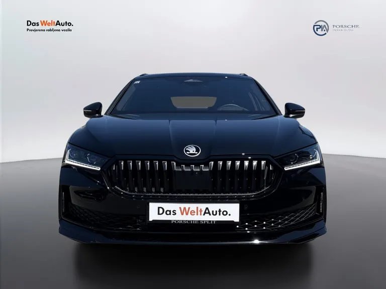 Škoda Superb Combi 2026: fotografija 2