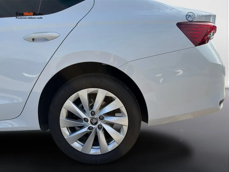 Škoda Octavia 2026: fotografija 21
