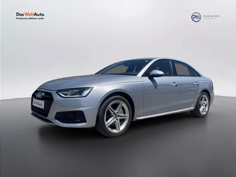 Audi A4 2023: fotografija 1