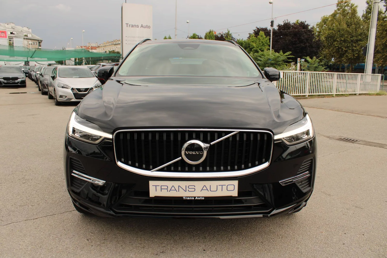 Volvo XC60 2022: fotografija 2