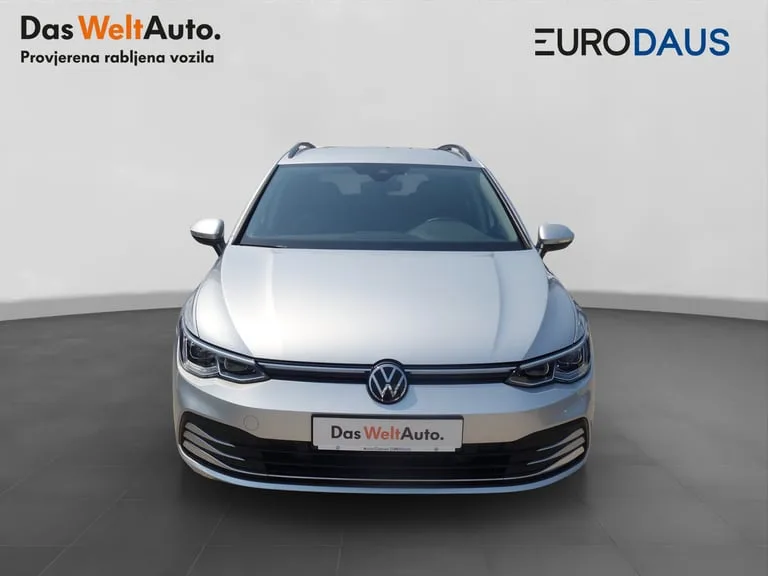 Volkswagen Golf 2023: fotografija 2