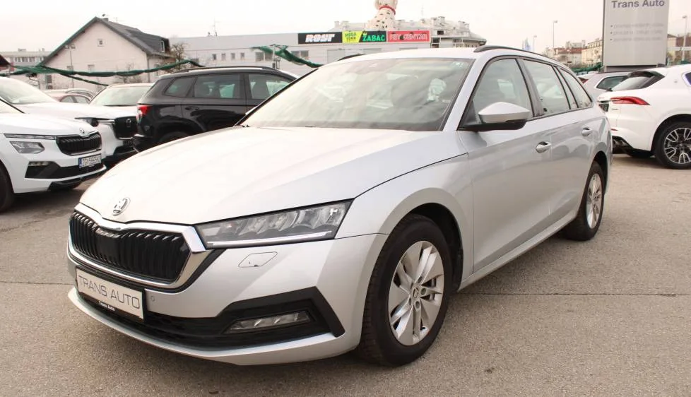Škoda Octavia Combi 2022 – fotografija 1