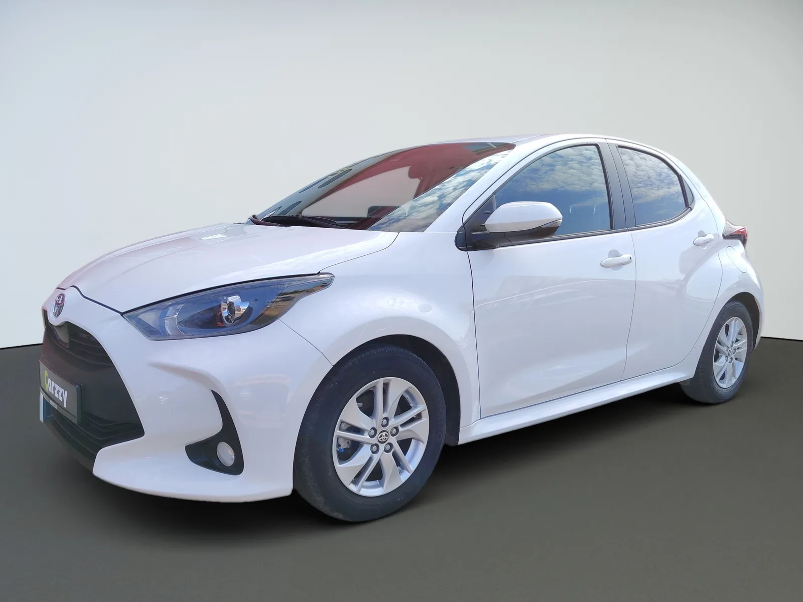 Toyota Yaris 2022 – fotografija 1