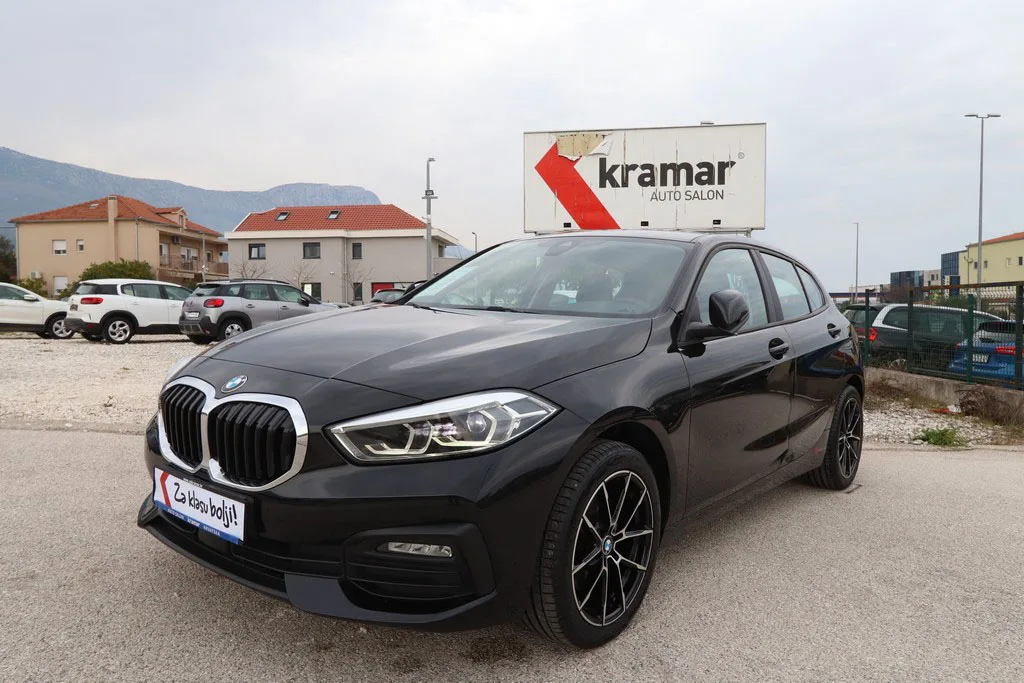BMW Serija 1 2022 – fotografija 1
