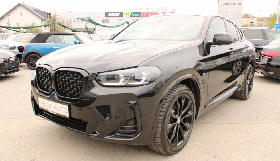 BMW X4 2023: fotografija 1