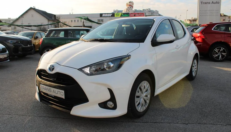 Toyota Yaris 2022 – fotografija 1
