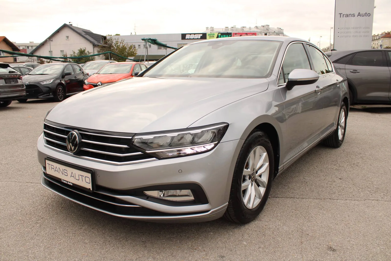 Volkswagen Passat 2022 – fotografija 1