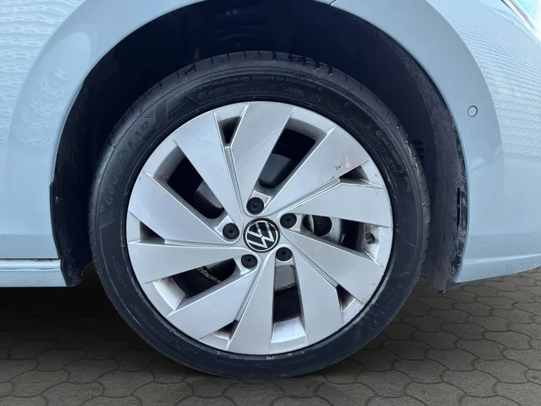 Volkswagen Golf VIII 2026: fotografija 18