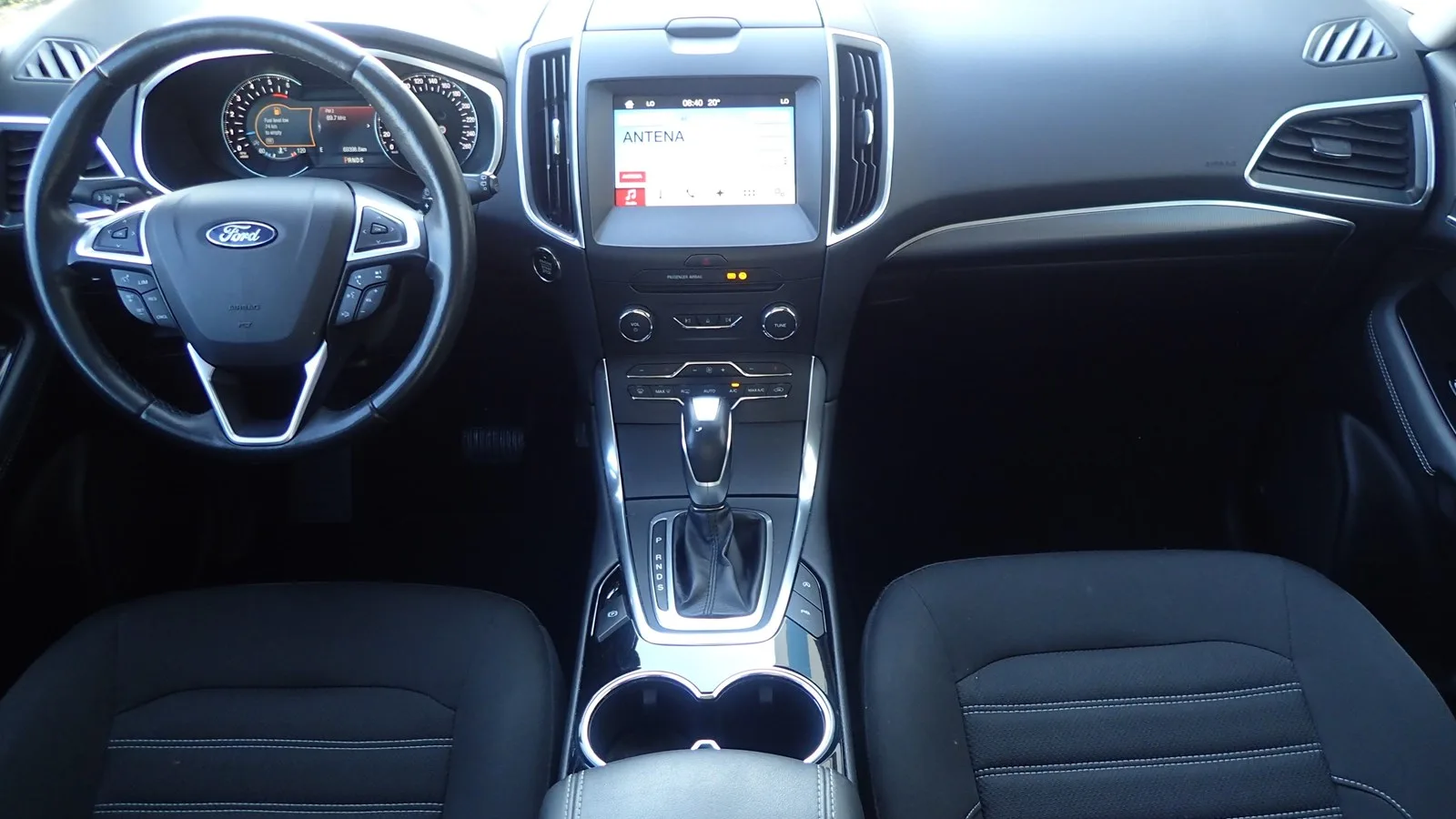 Ford Galaxy 2016: fotografija 2