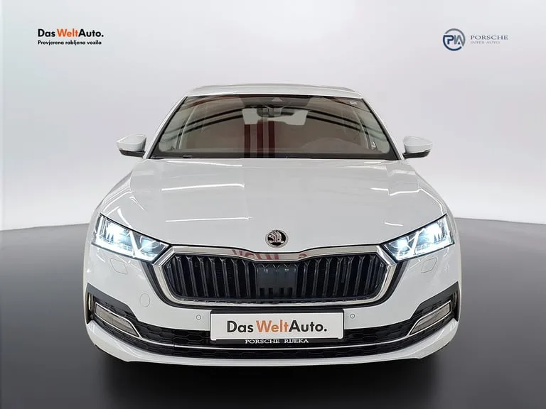 Škoda Octavia 2023: fotografija 2