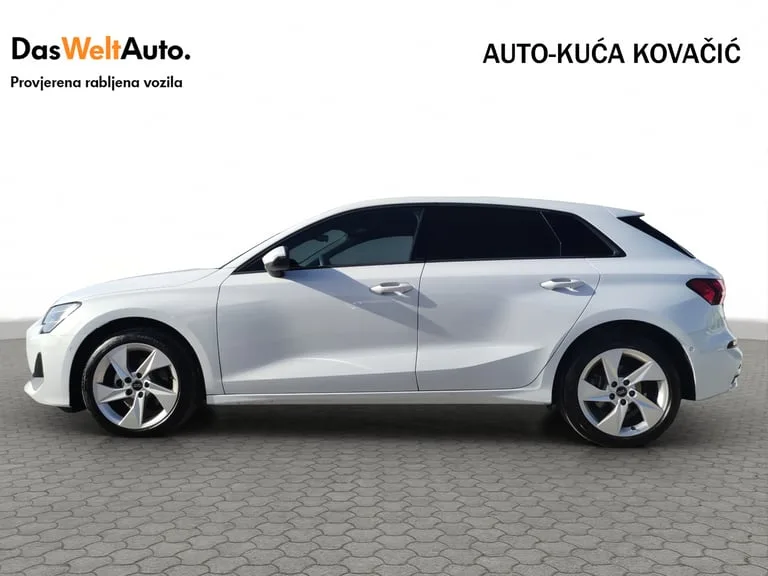 Audi A3 Sportback 2025: fotografija 2